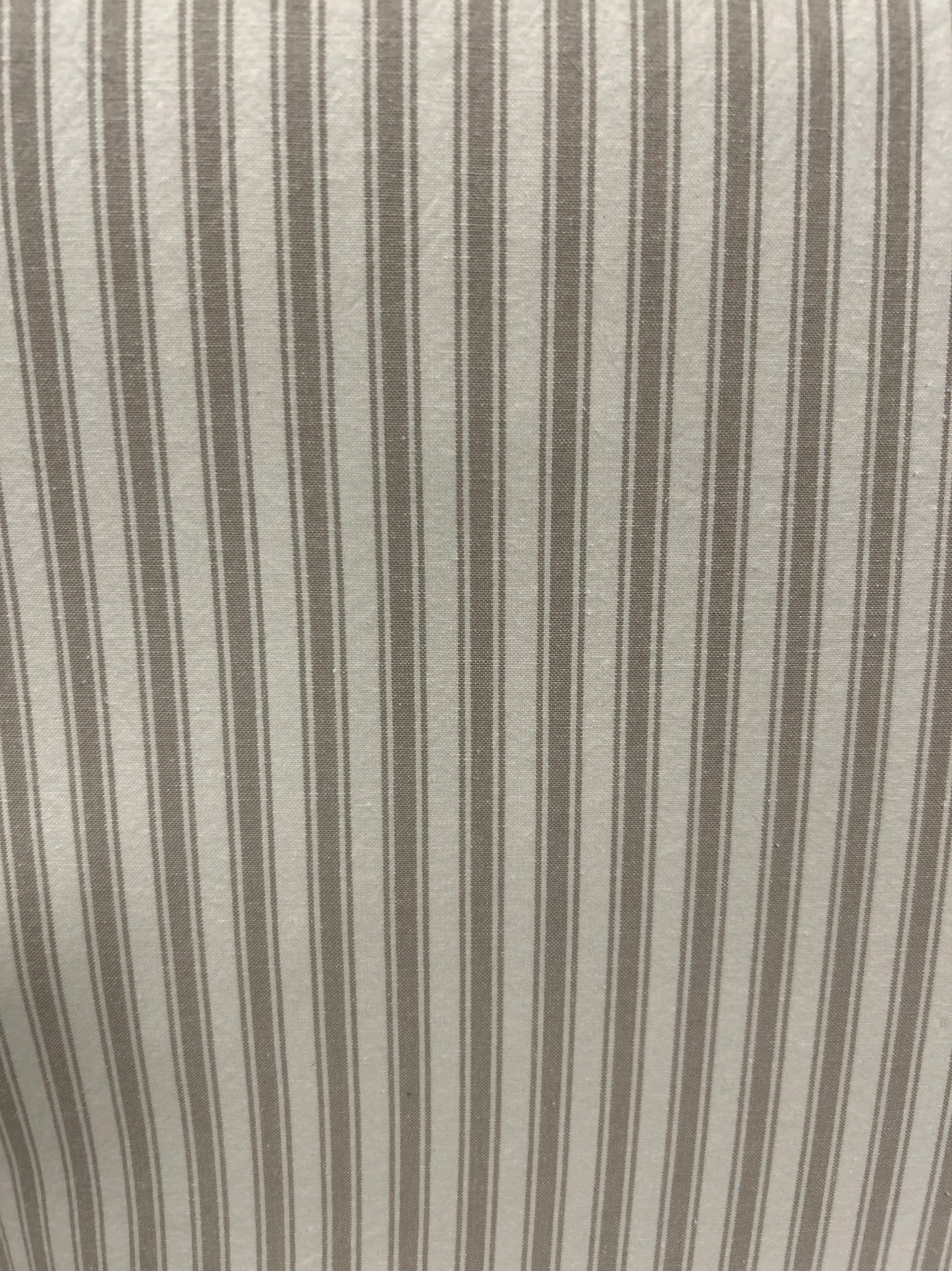 SW548-C30C Slipcover swivel/Glide chair