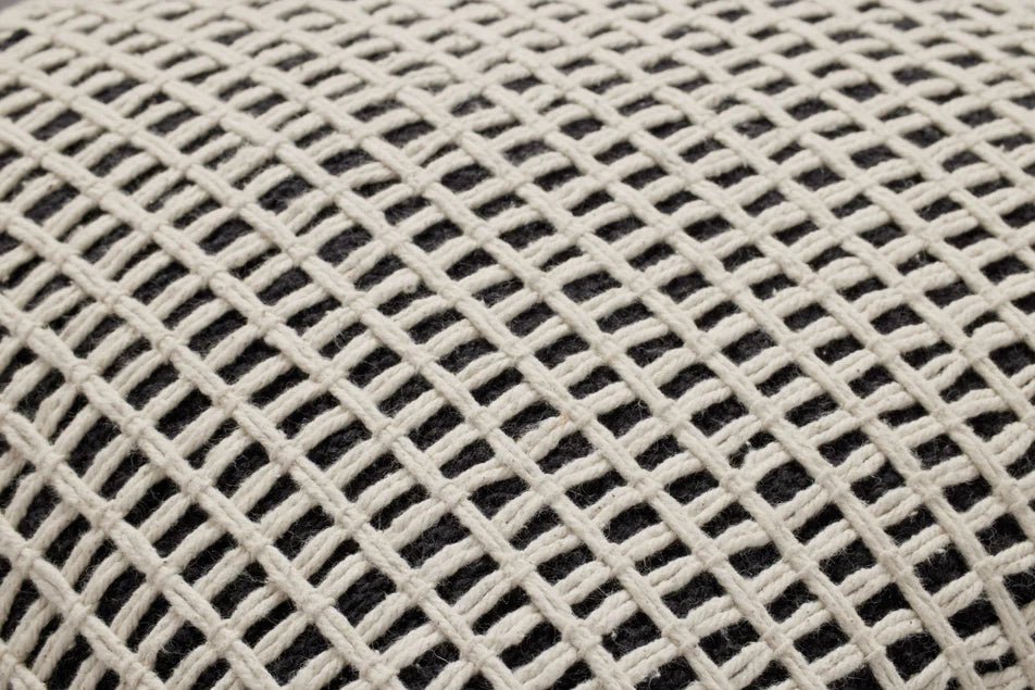 18x18 PLL0119 Black/Ivory Pillow