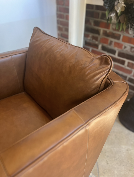 ROTHKO-L-016 Rothko Leather Swivel Chair