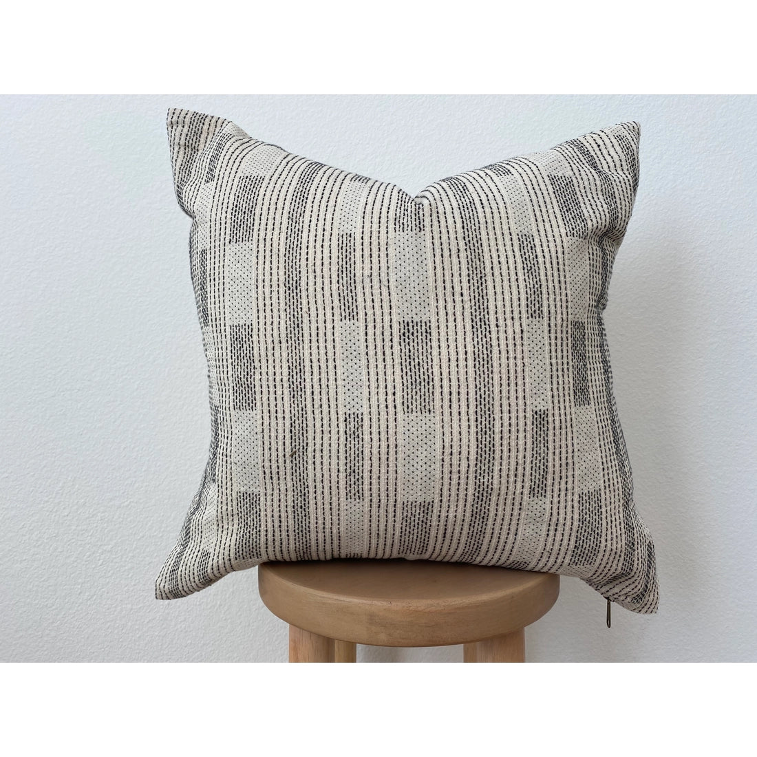 IC162 Jade Pillow