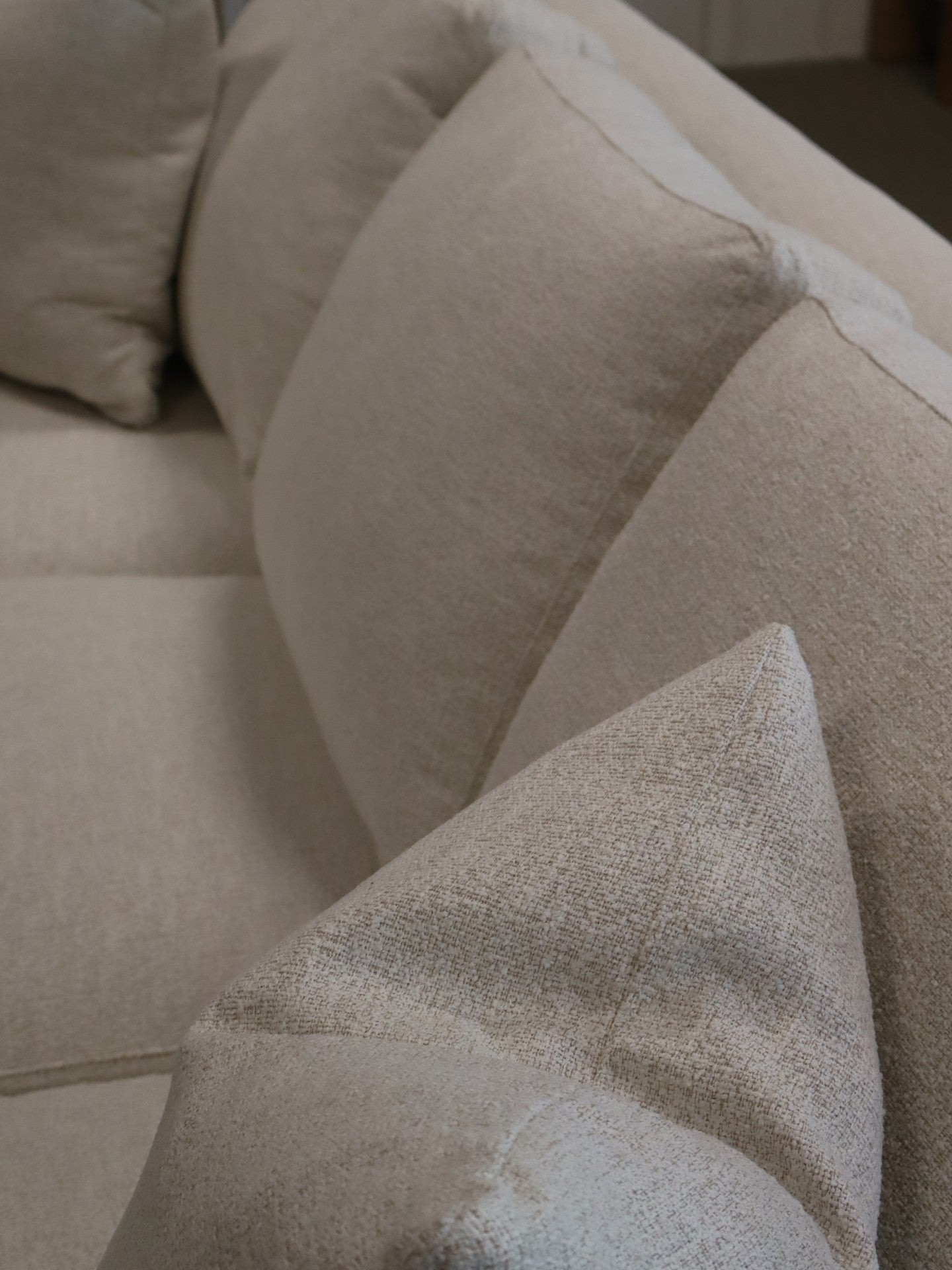 86" Silas Sofa in DT100-82