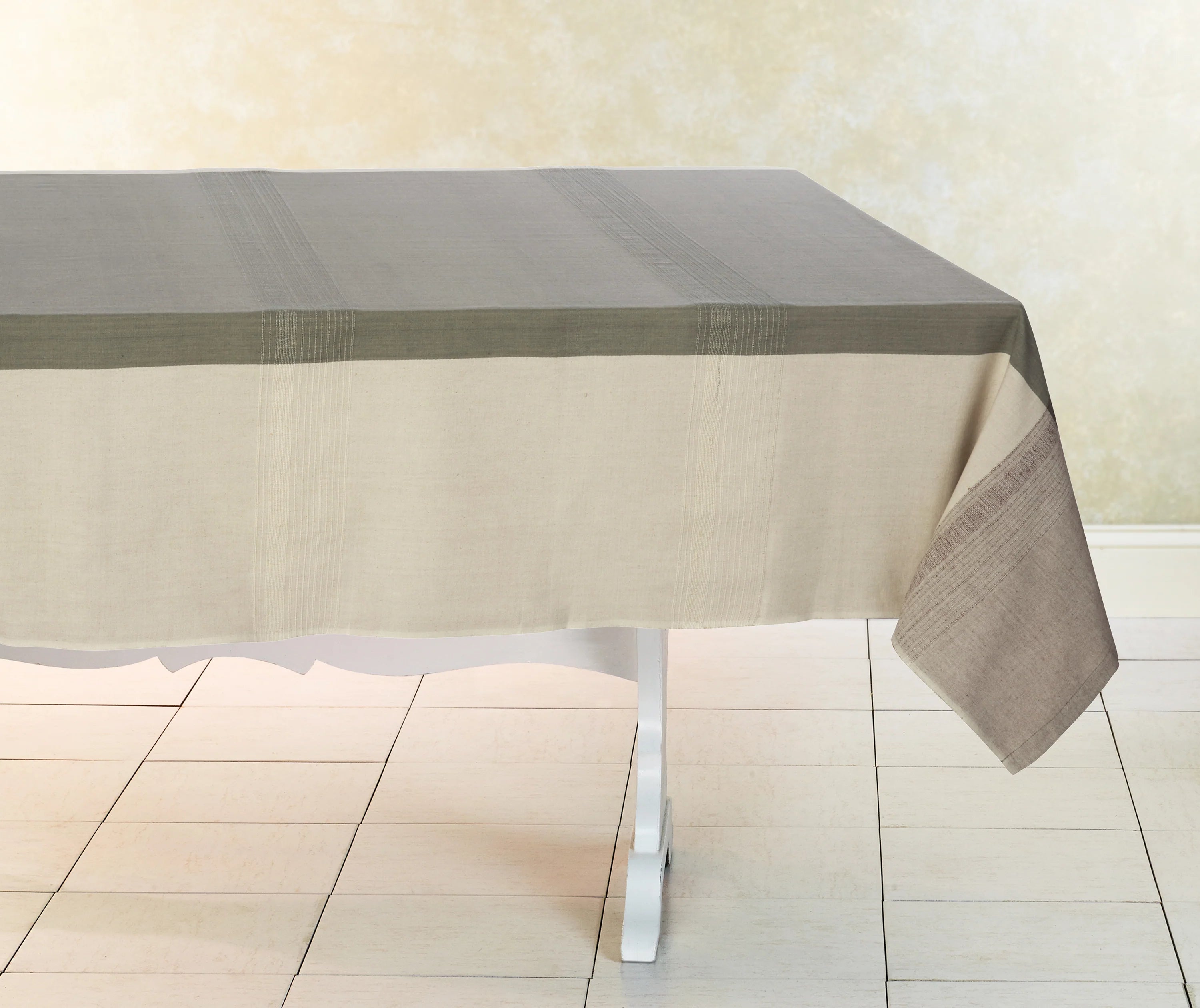 Moonstone Tablecloth 108x70 475-34-ME