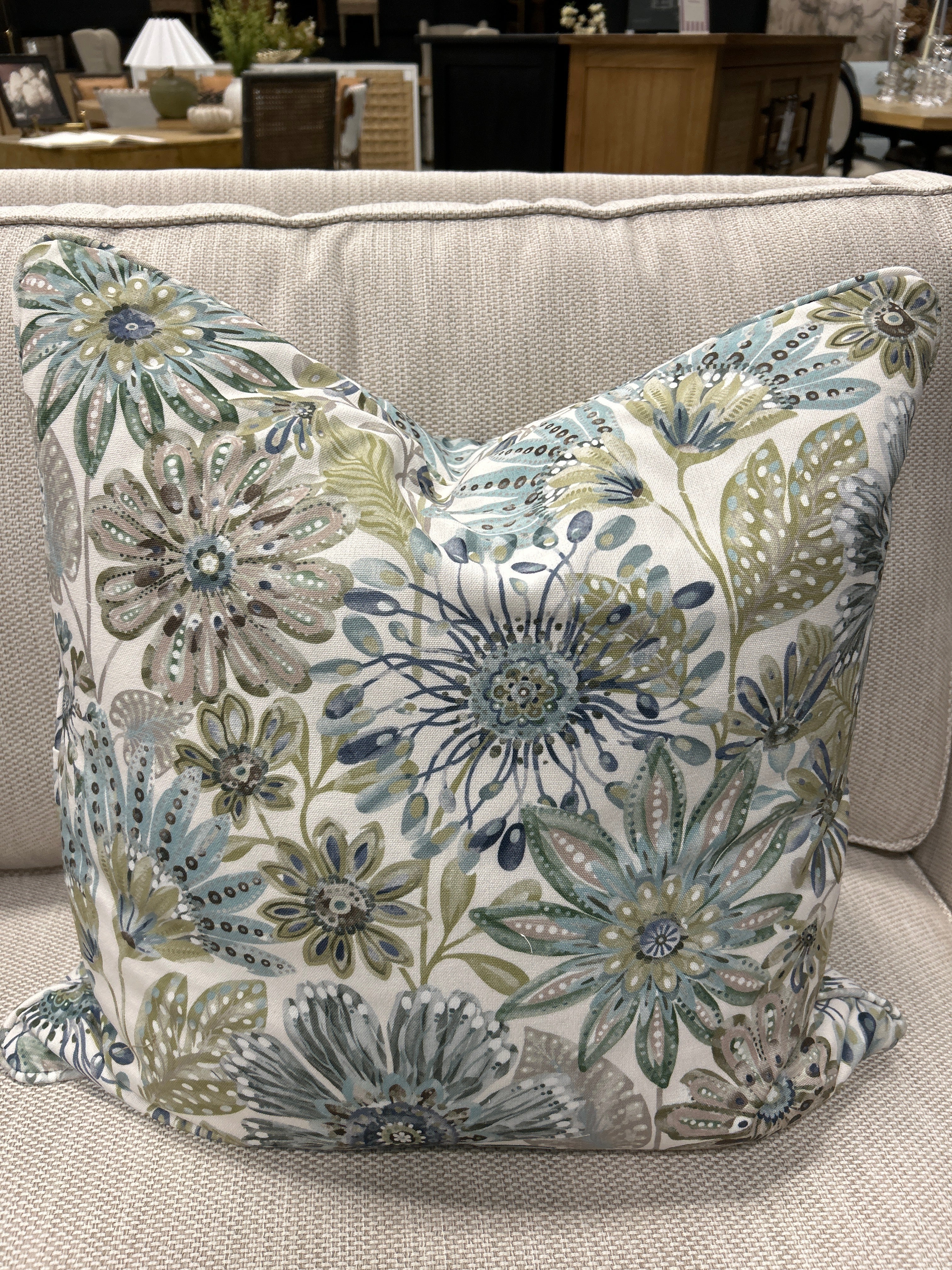 TPF-2SL-SPRING-RAIN-FL TPF-2SL-SPRING-RAIN-FL (Throw). 22x22swlf corded pillow with down insert