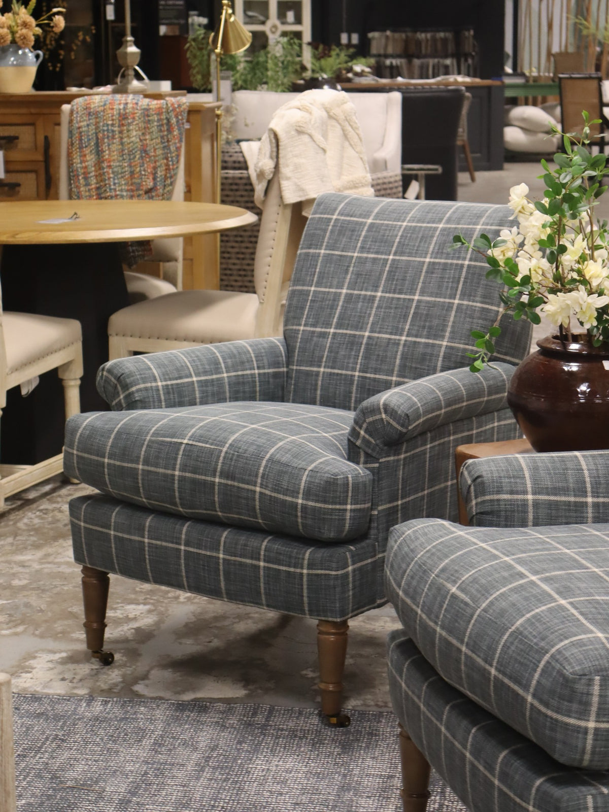 Hannah Accent Chair in 102BH-56