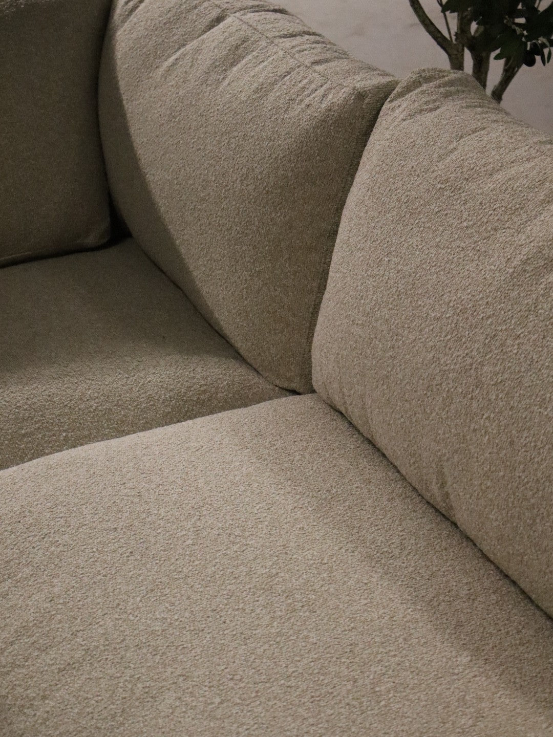 LEO-215218-ZW109-50-FL Leo Sectional