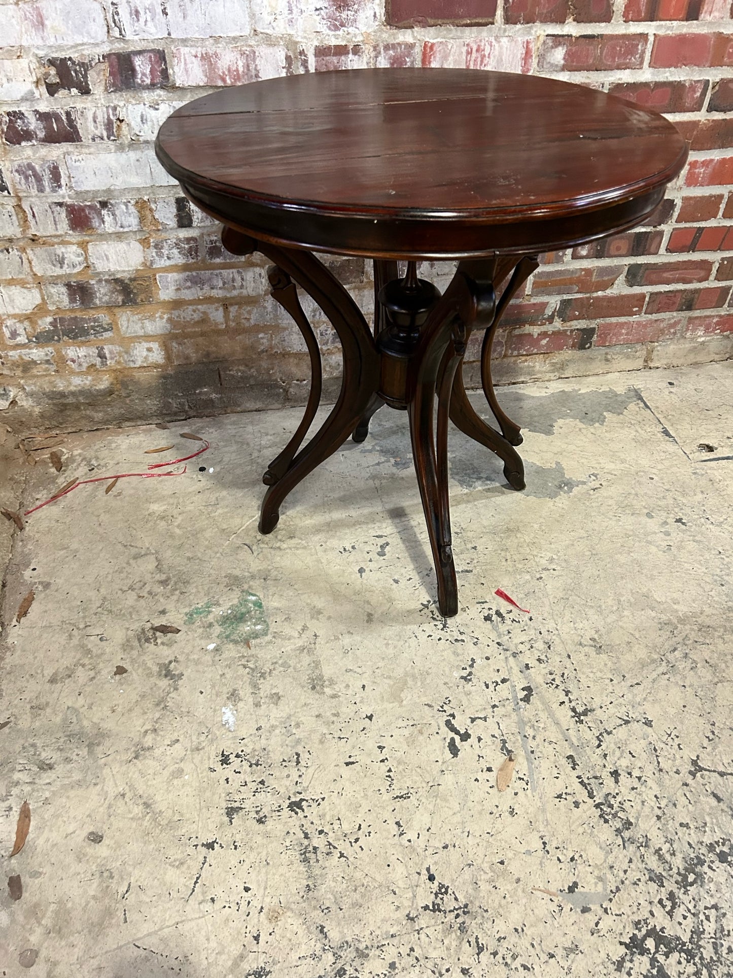 Ornate Round Accent Table (C)
