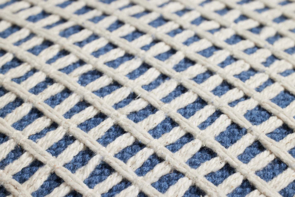 18x18 PLL0119 Blue/Ivory Pillow