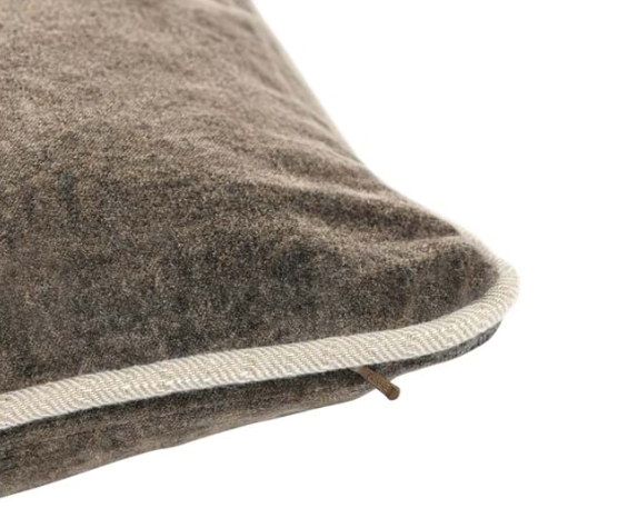 V120448 Heirloom Desert Velvet Pillow, 18x18