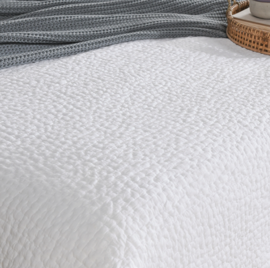 BEDQ508K Danica White 4pc King Quilt Set