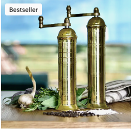 0108 Salt and Pepper Mill Set
