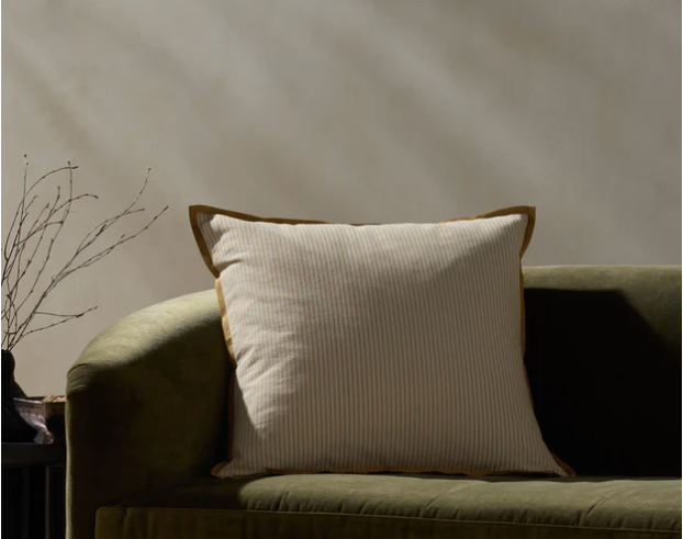 PJBR0001 22x22 Sullivan Natural & Gold Pillow