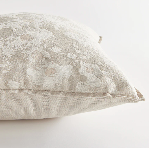 N4UM04GY Sofia 24" Square Indoor Outdoor Pillow