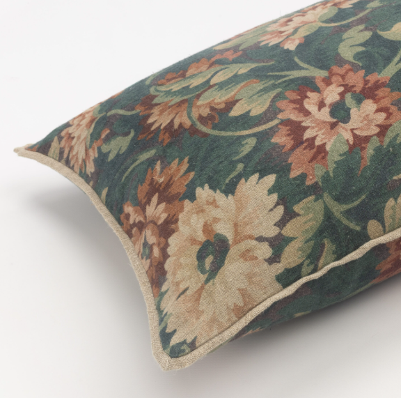 CC1153BP Eversly Body Pillow