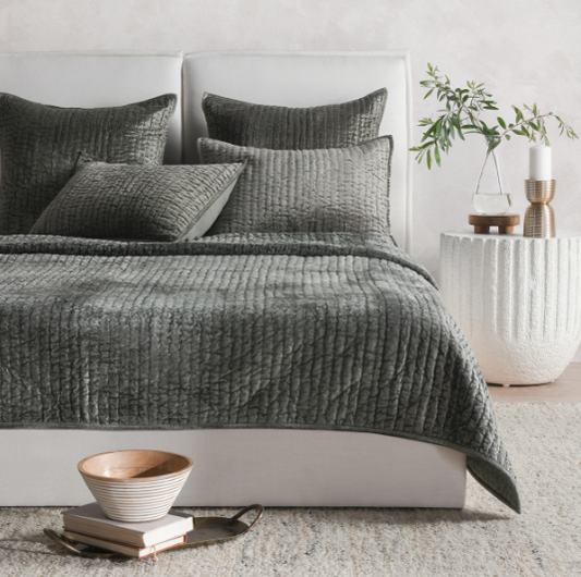 BEDQ524K Bari Sage Velvet King Quilt with 3 euro shams