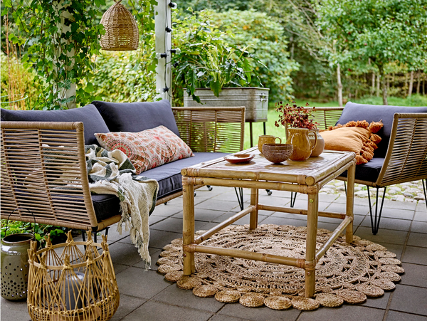 Handwoven Jute Rug with Lace Pattern