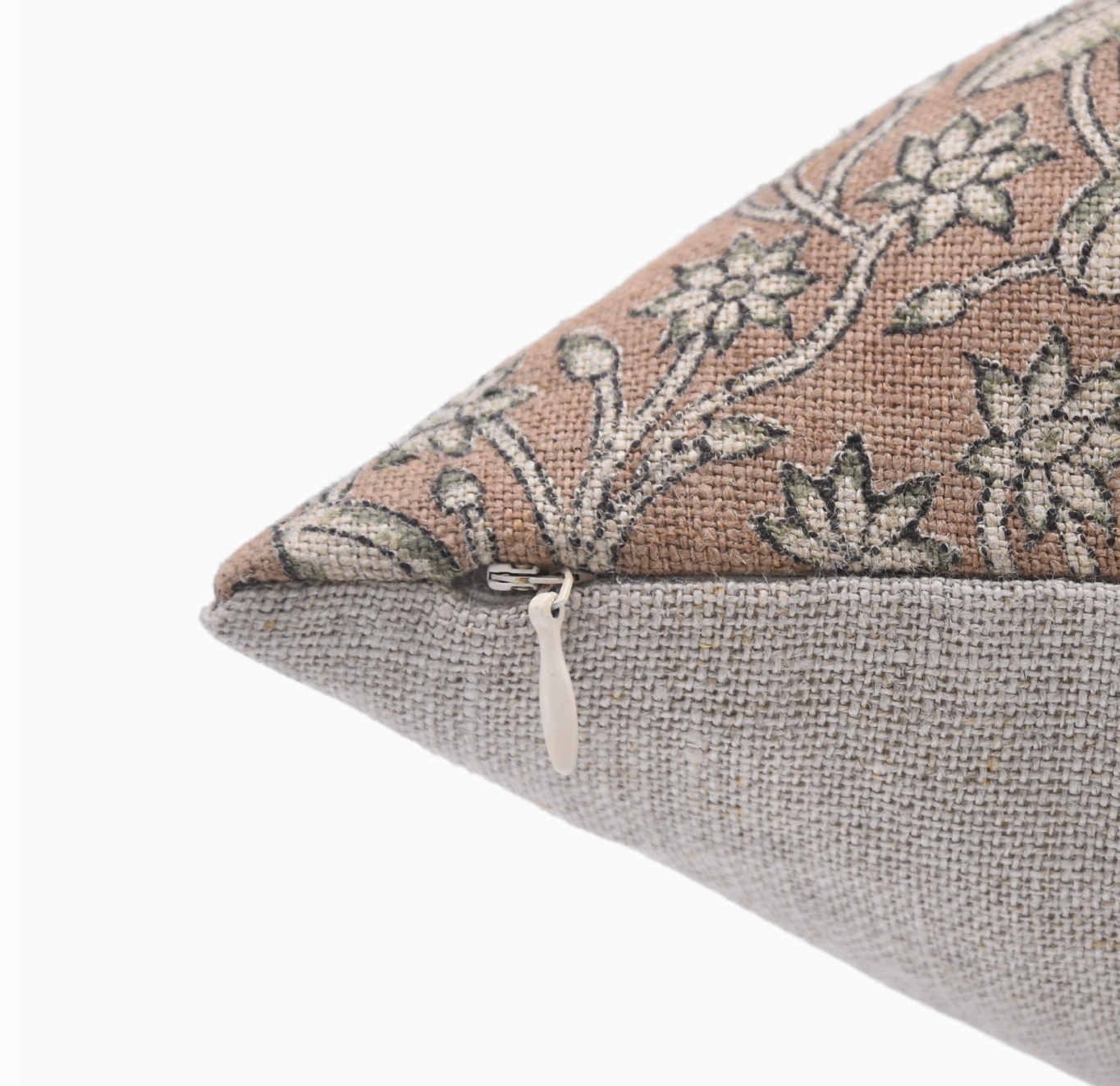 Pishta Pure Linen Pillow, 22x22