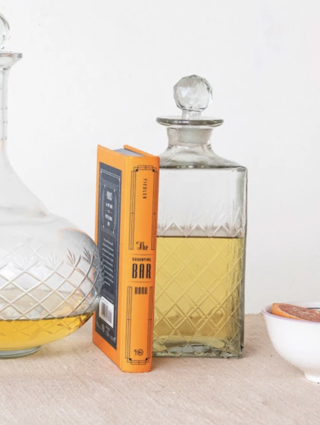 DF8553 30 oz. Recycled Etched Glass Decanter w/ Stopper