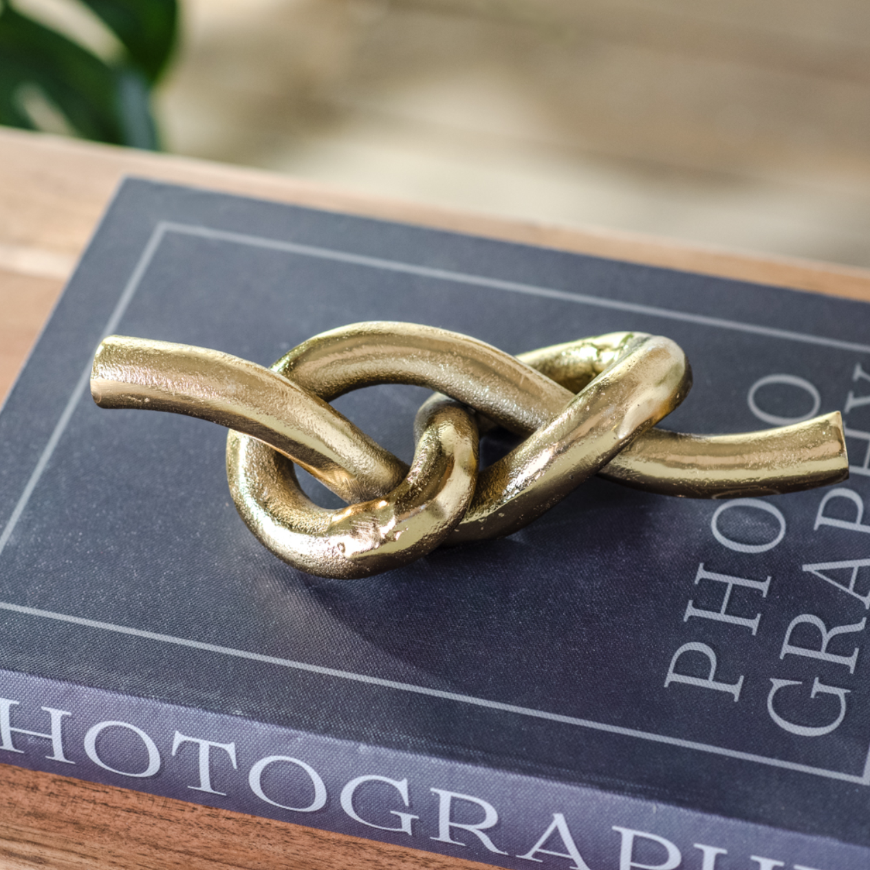 8" Gold Knot Decor