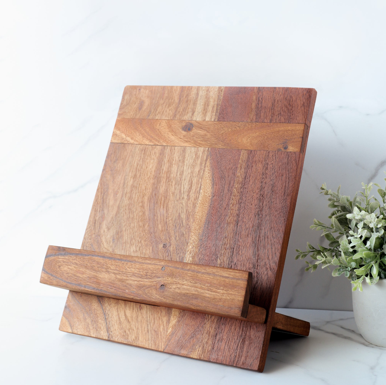 PDV193 12.5" Wood KD Book Stand