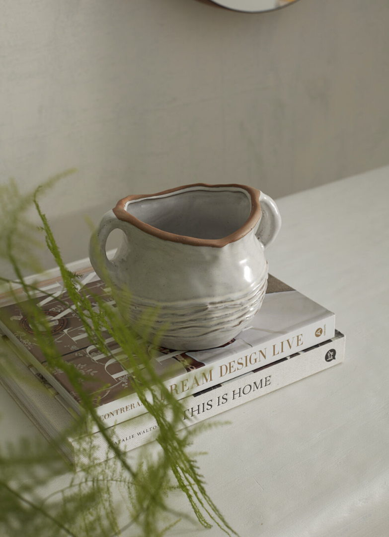 52060 Etruscan Pot