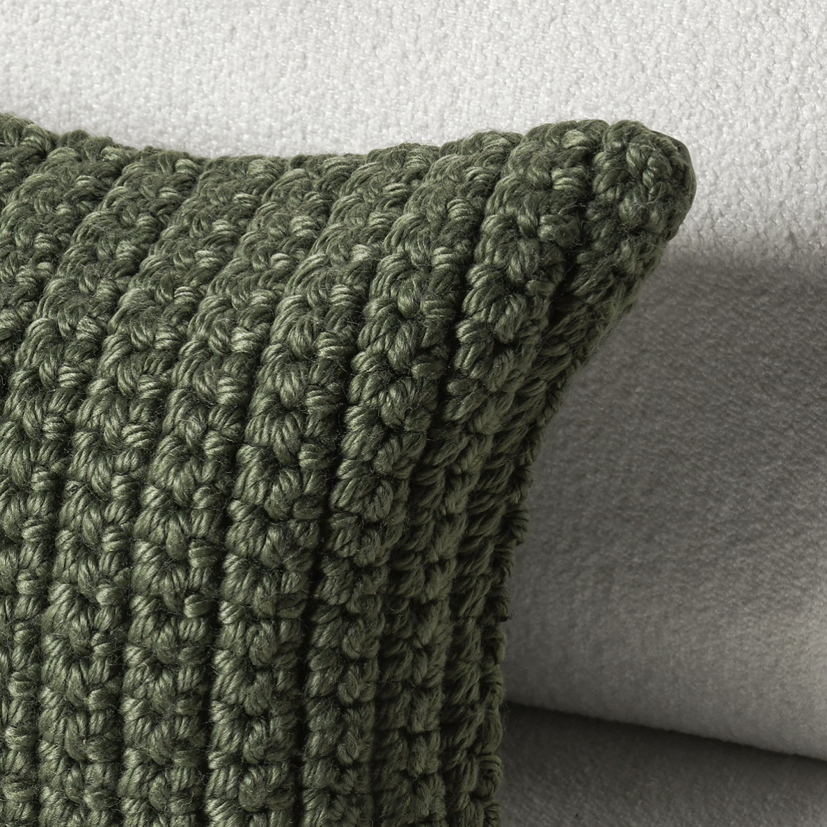 VO60016 14x26 Prism Green Pillow
