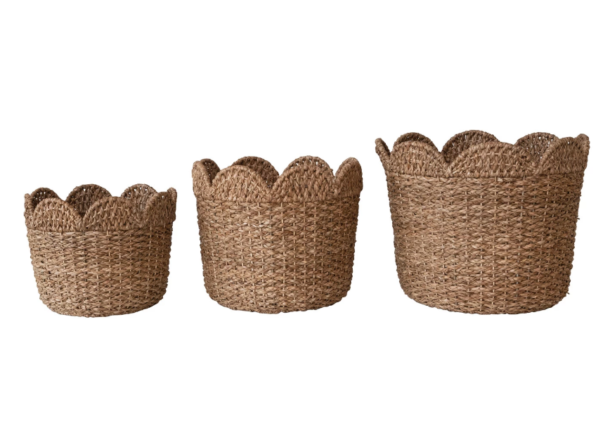 DF8277-M Braided Bankuan & Rattan Basket with Scalloped Edge Medium