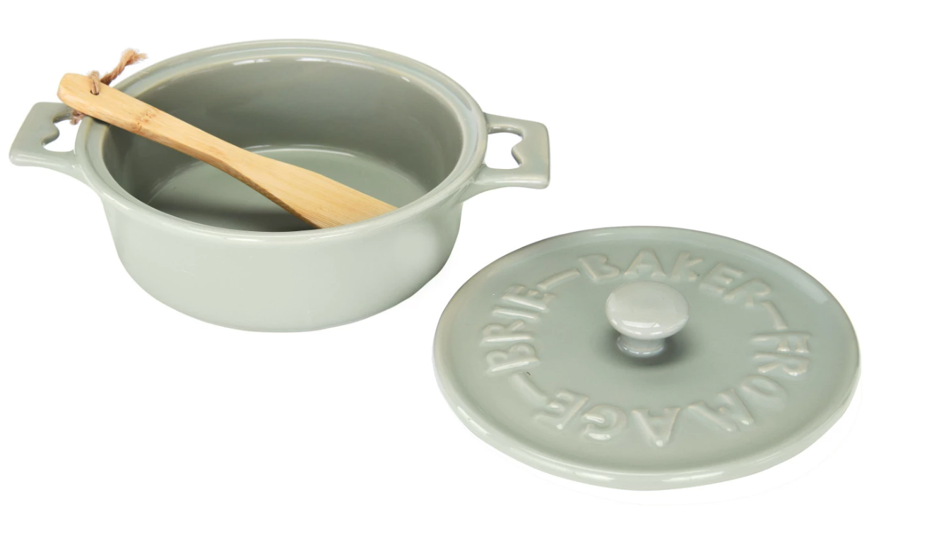 2320A -W Stoneware Baker w/ Spreader White