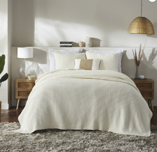Mandalay-KC-Ivory Popcorn Cotton King Coverlet