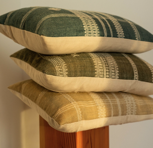 1-1381 20x20 Bhujodi Wool Handloom Pillow, Beige