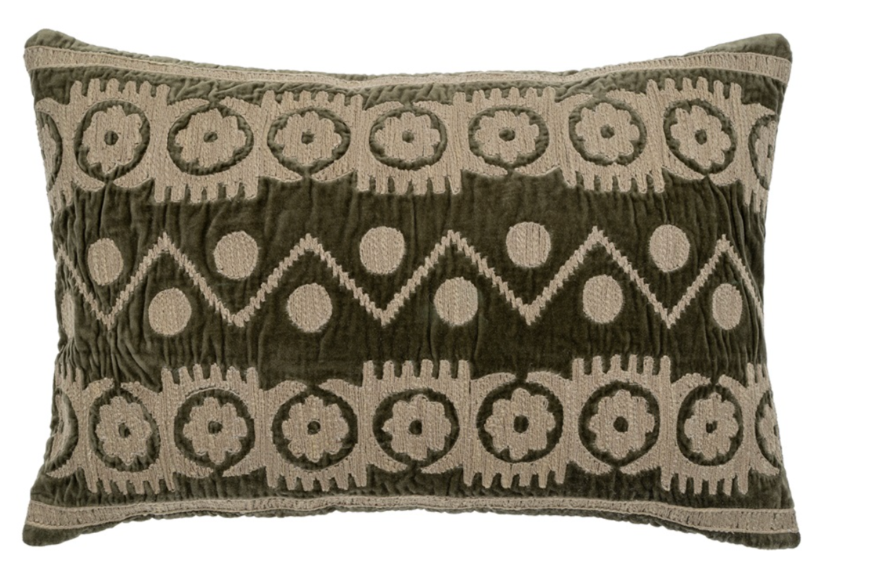 1-0441 16x14 Velvet embroidered Pillow