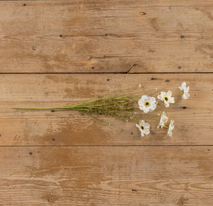 HZ238892 22" white Wildflower Spray