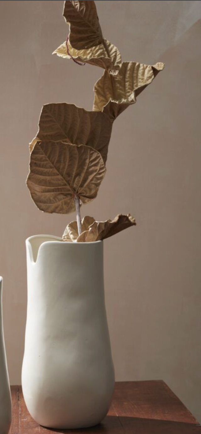 52137 Caldera Vase