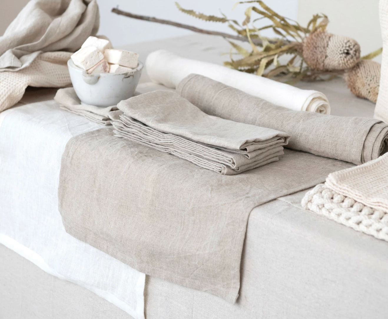 DF8166 Stonewashed Linen Table Runner, Natural