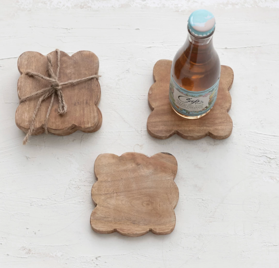 DG1056 Mango Wood Scalloped Coasters, Natural