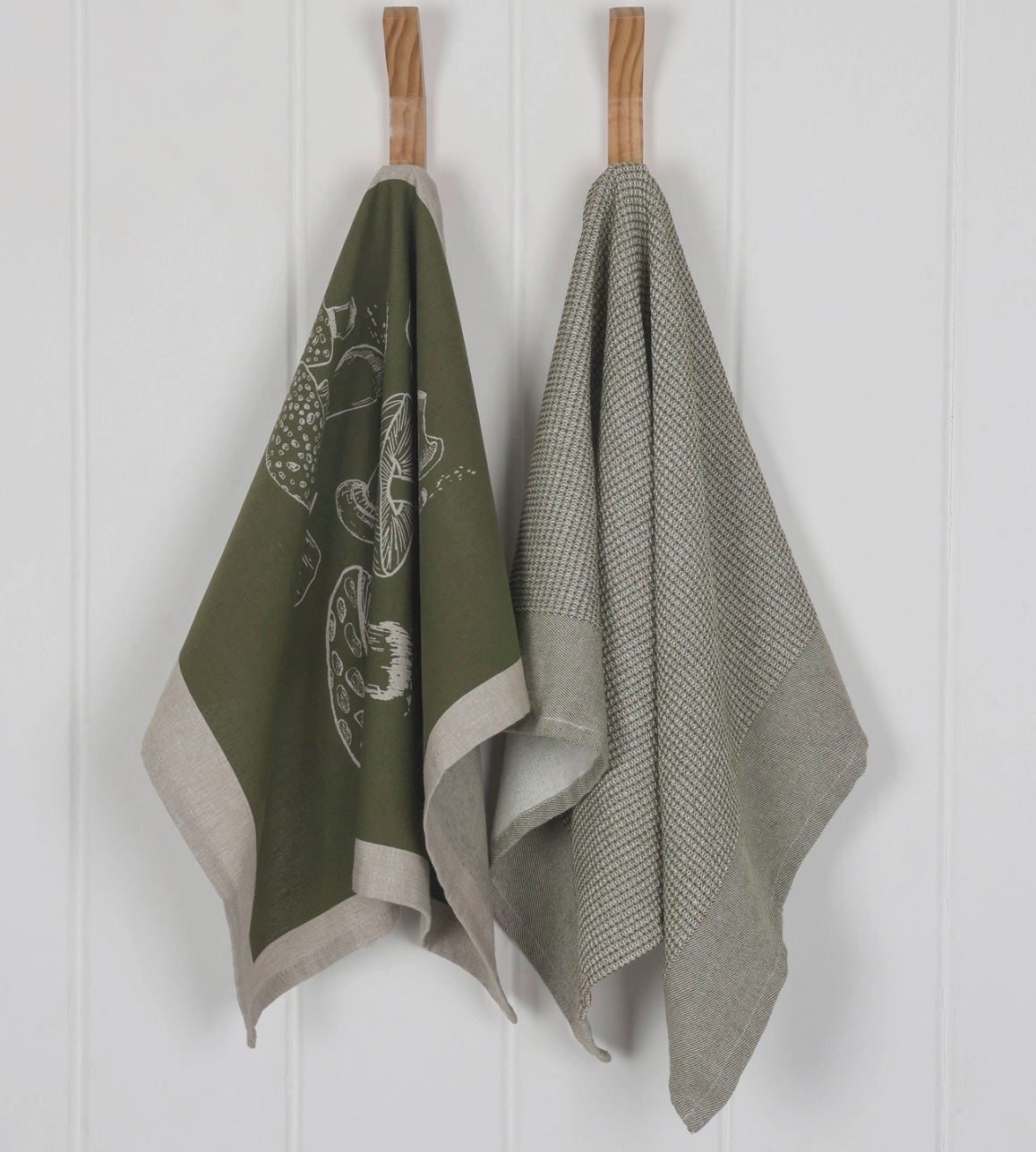 RHTP25105 Set of 2 Mushroom Waffle Tea Towels, Green
