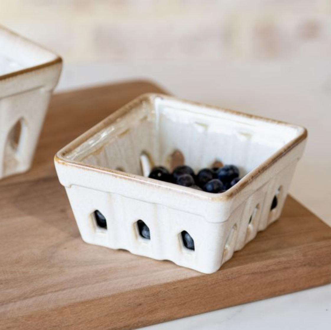 PDCS02 Latte Splatter 4.7" Berry Basket