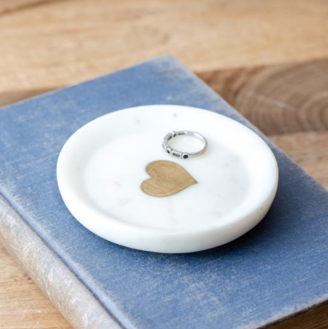 PDALL13 4" White Marble Heart Dish