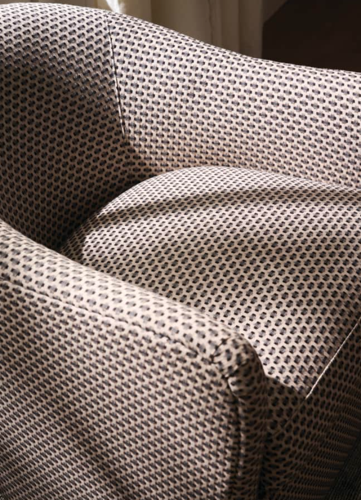Rue Swivel Chair in 39466-80