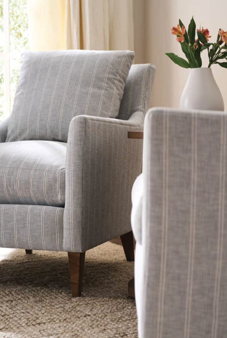 Isley Chair in RA252-52
