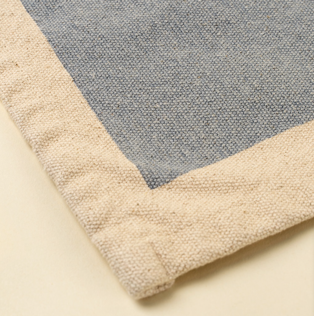 4-6568 Set of 4 Canvas Placemats Light Blue