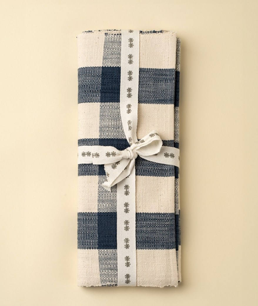 4-6560 108" Grace Gingham Table Runner Dark
