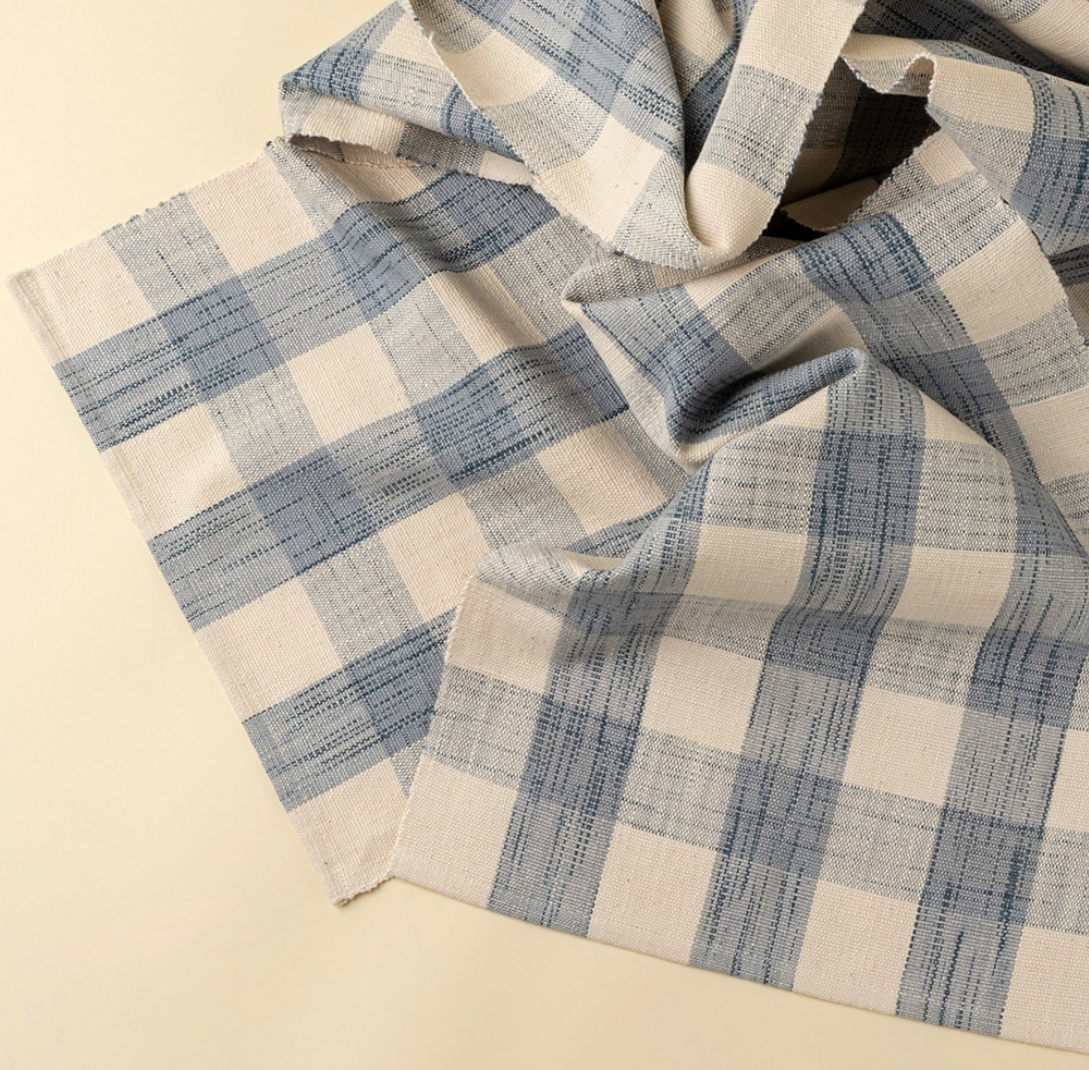 4-6559 108" Grace Gingham Table Runner Light