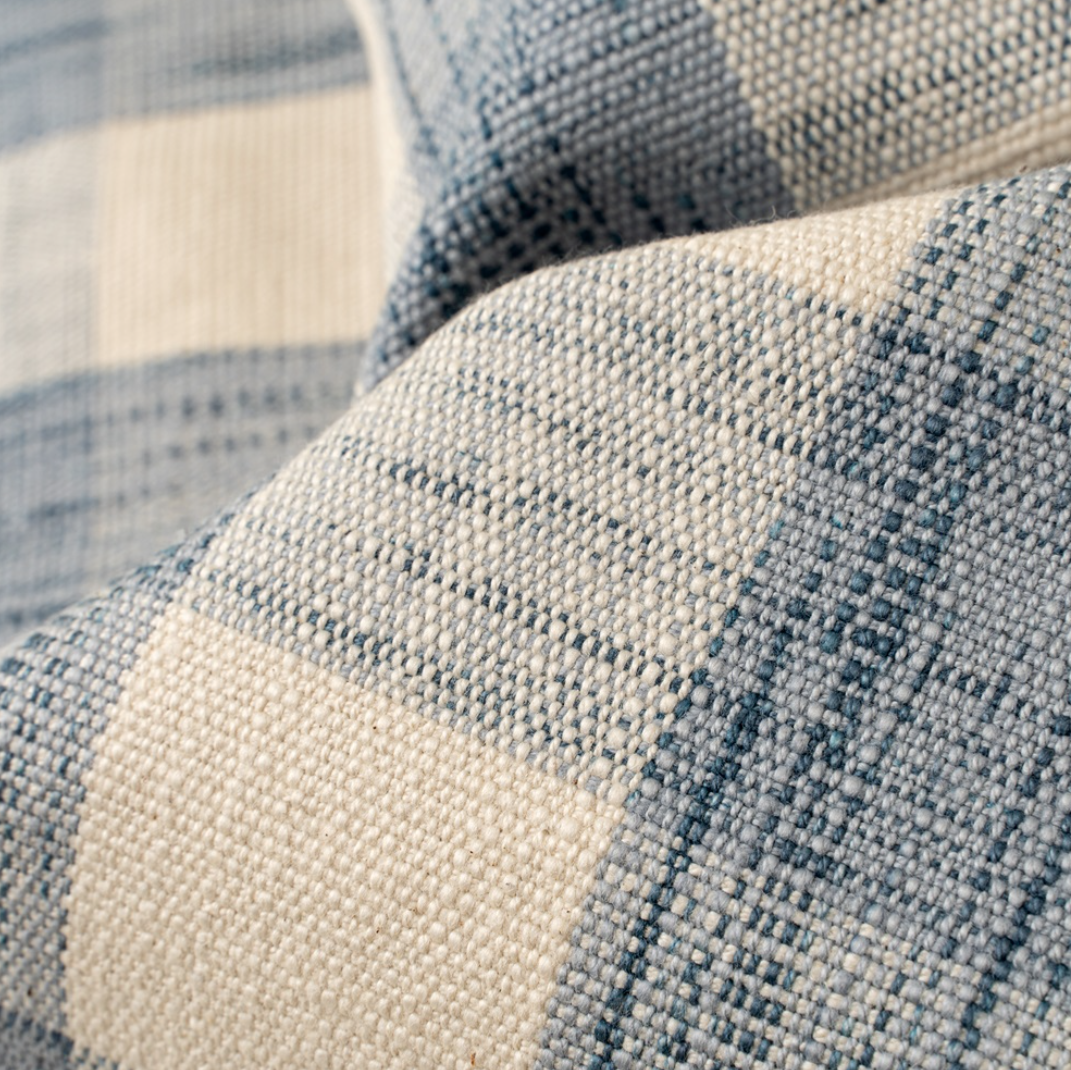 4-6559 108" Grace Gingham Table Runner Light