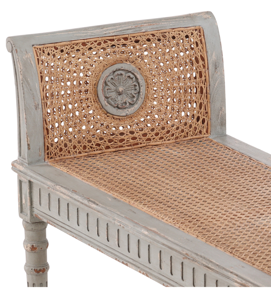 61070AF72 Castlewood Bench