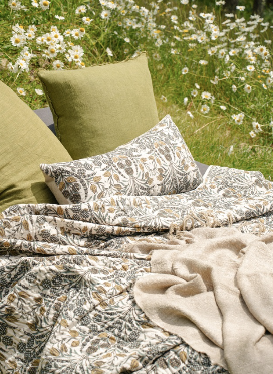 01-9792 Tropicana Kantha Bed Blanket