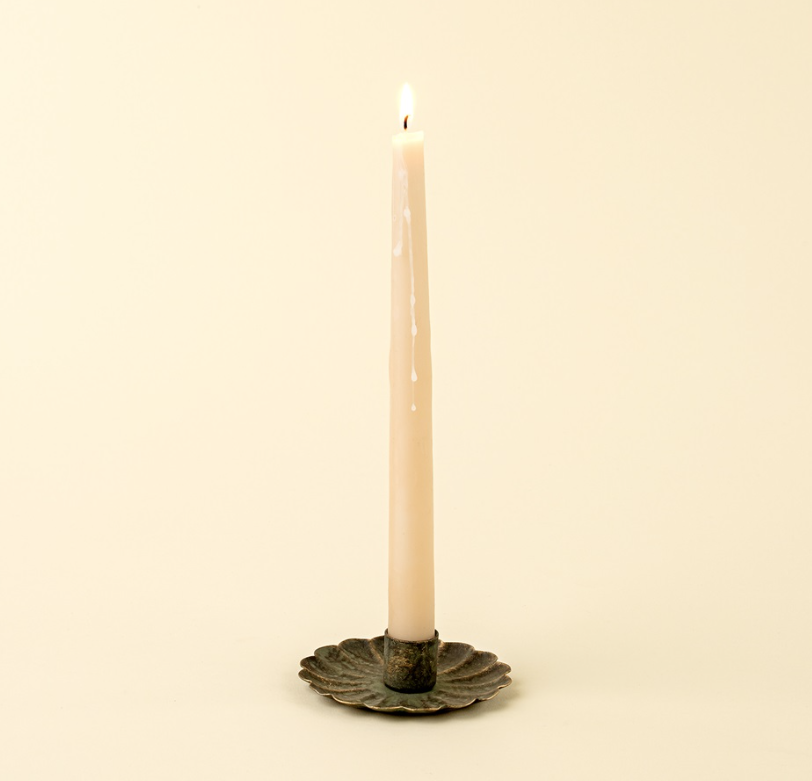 01-9006 Florentine Candle Holder Scallop