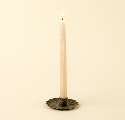 01-9006 Florentine Candle Holder Scallop