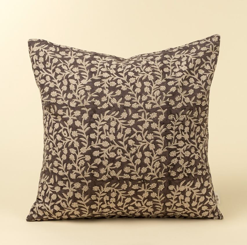 01-8677 20x20 Wildvine Block Print Pillow Heather
