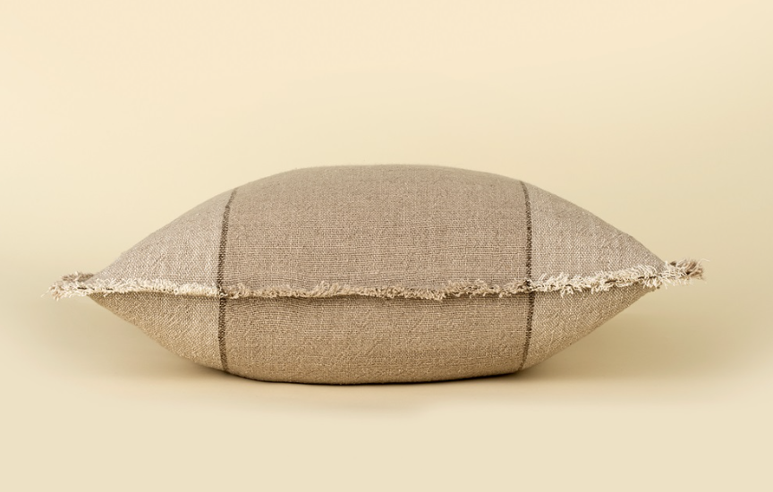 01-8622 20x20 Percy Pillow Sand