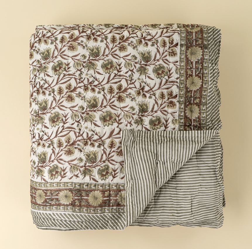 01-8209 Wild Laurel Block Print Quilt, King